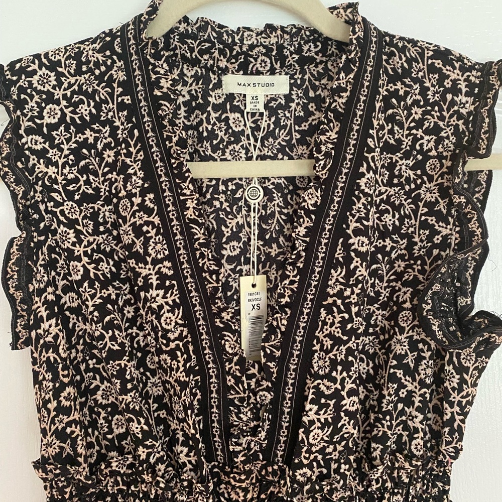 Max Studio dress size XS NWT